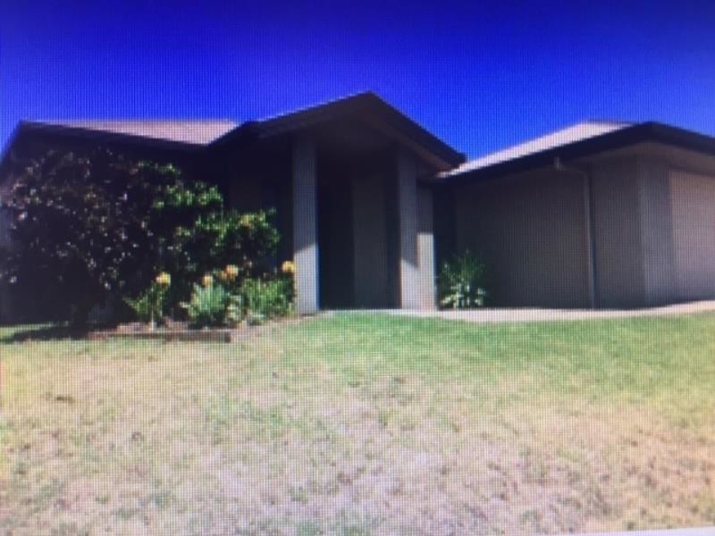 42 John Oxley Drive, Gracemere QLD 4702